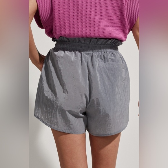 Varley Tulair Shorts in Wind Blue XL - Picture 2 of 7